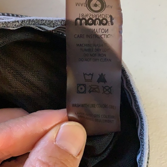 NWOT Monochrome Tiramisu Sports Bra Medium Striped Cross Back Stretchy Strappy - Picture 11 of 11